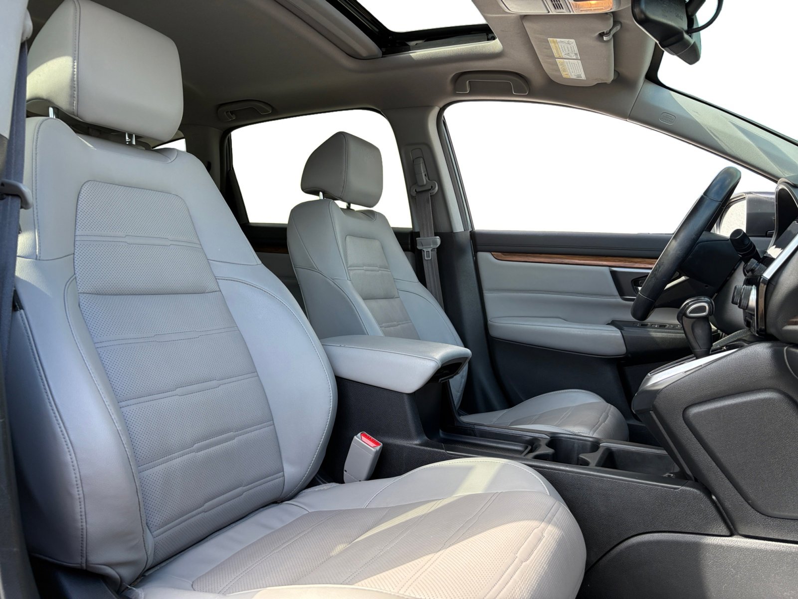 2017 Honda CR-V Touring photo 28