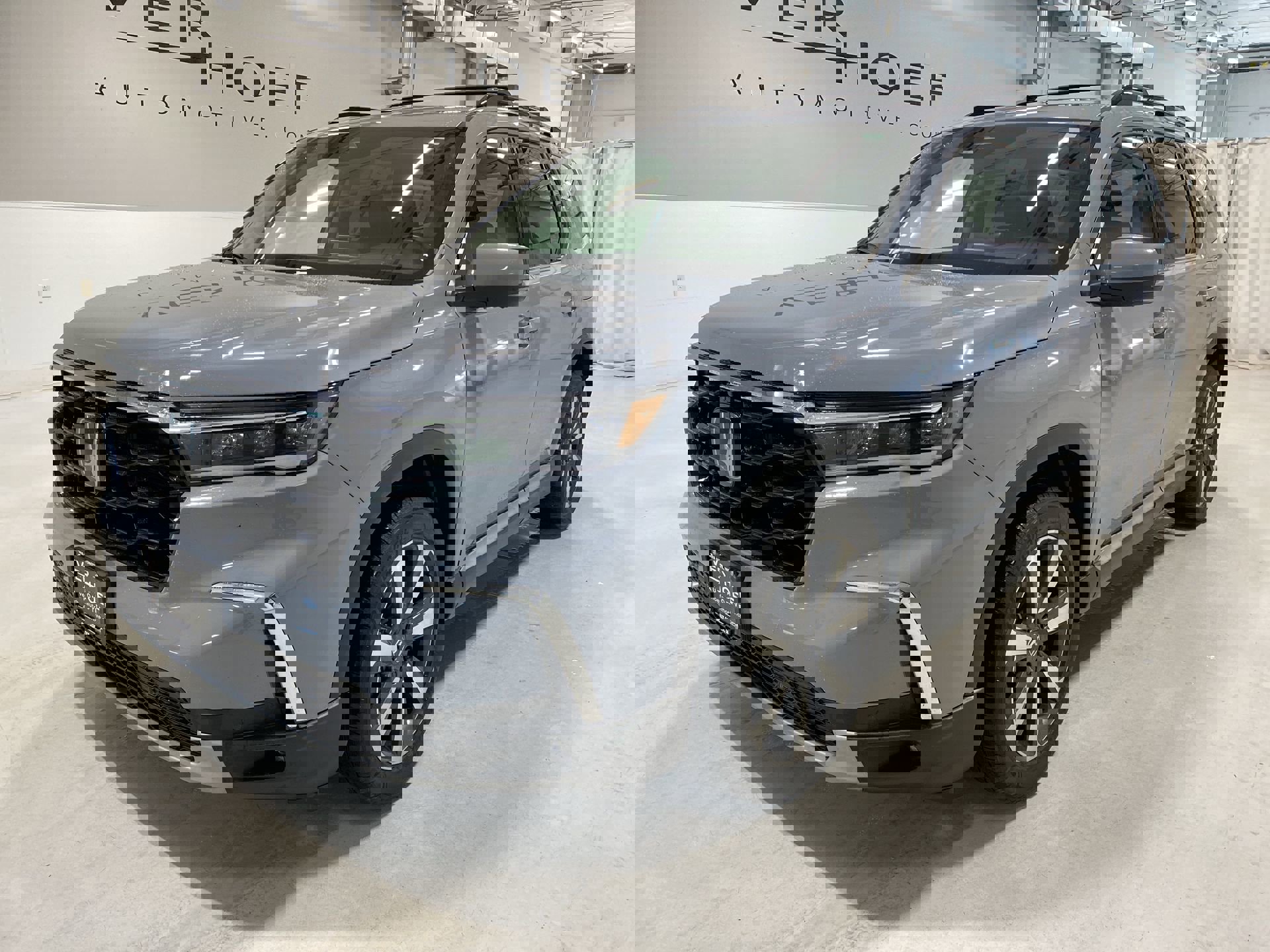 2023 Honda Pilot Elite's photo
