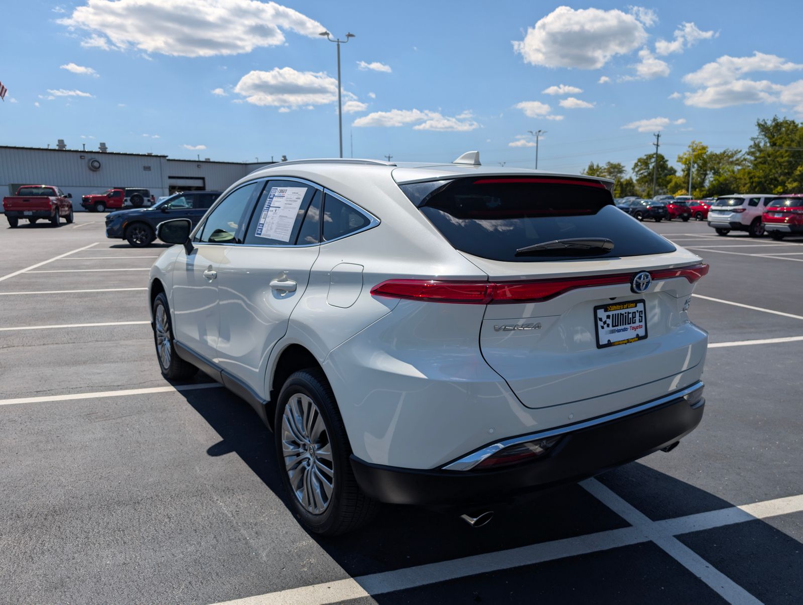 2022 Toyota Venza XLE photo 4