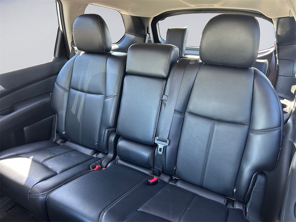 2019 Nissan Pathfinder SL photo 15