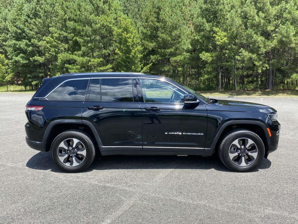 2024 Jeep Grand Cherokee 4xe's photo