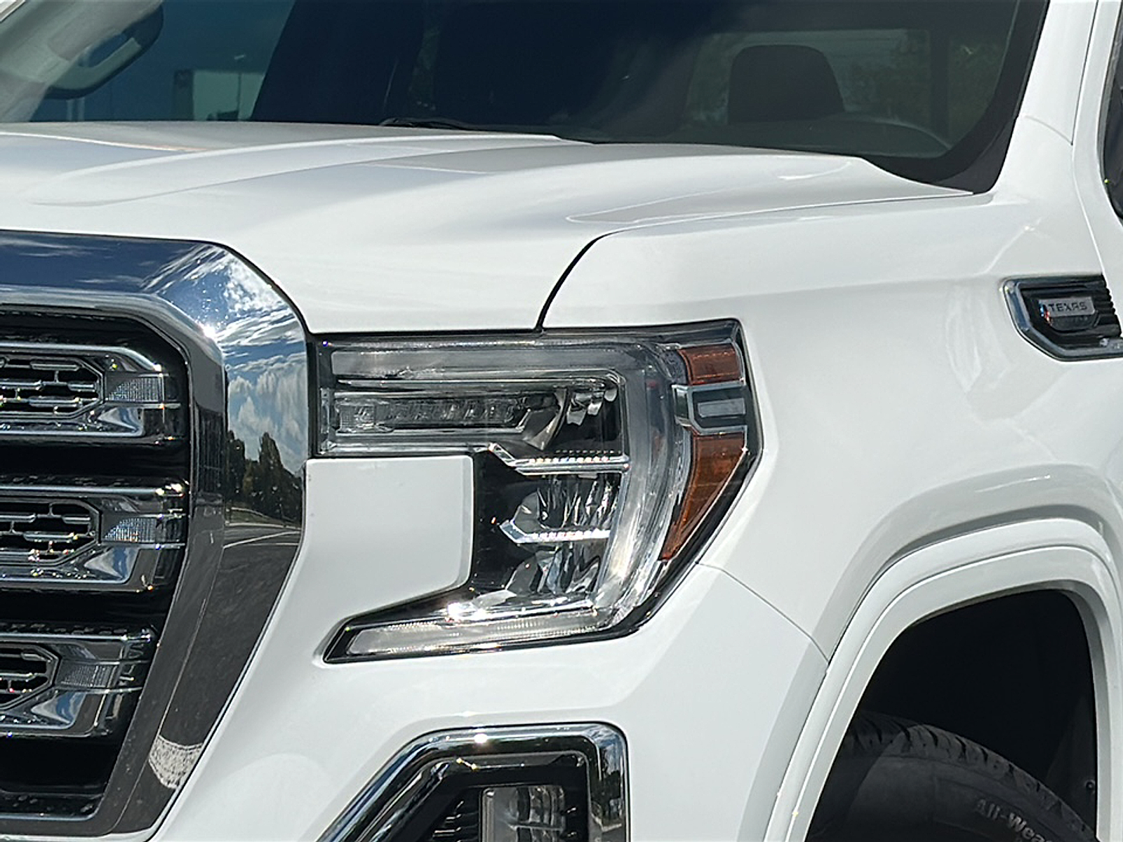 2020 Gmc Sierra 1500 SLT photo 2
