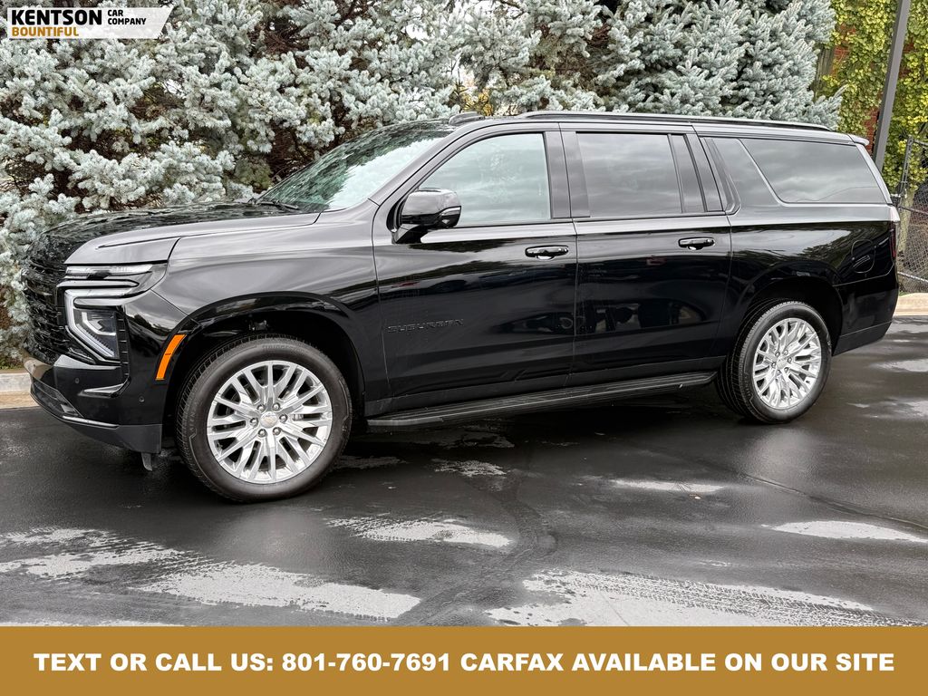 2025 Chevrolet Suburban RST's photo