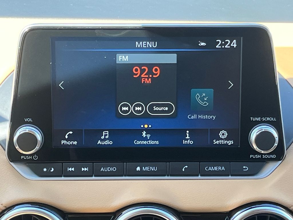 2025 Nissan Sentra SV photo 22