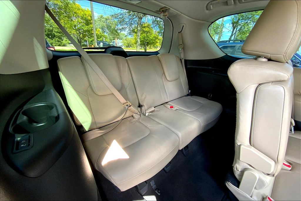 2018 Nissan Armada SL photo 27