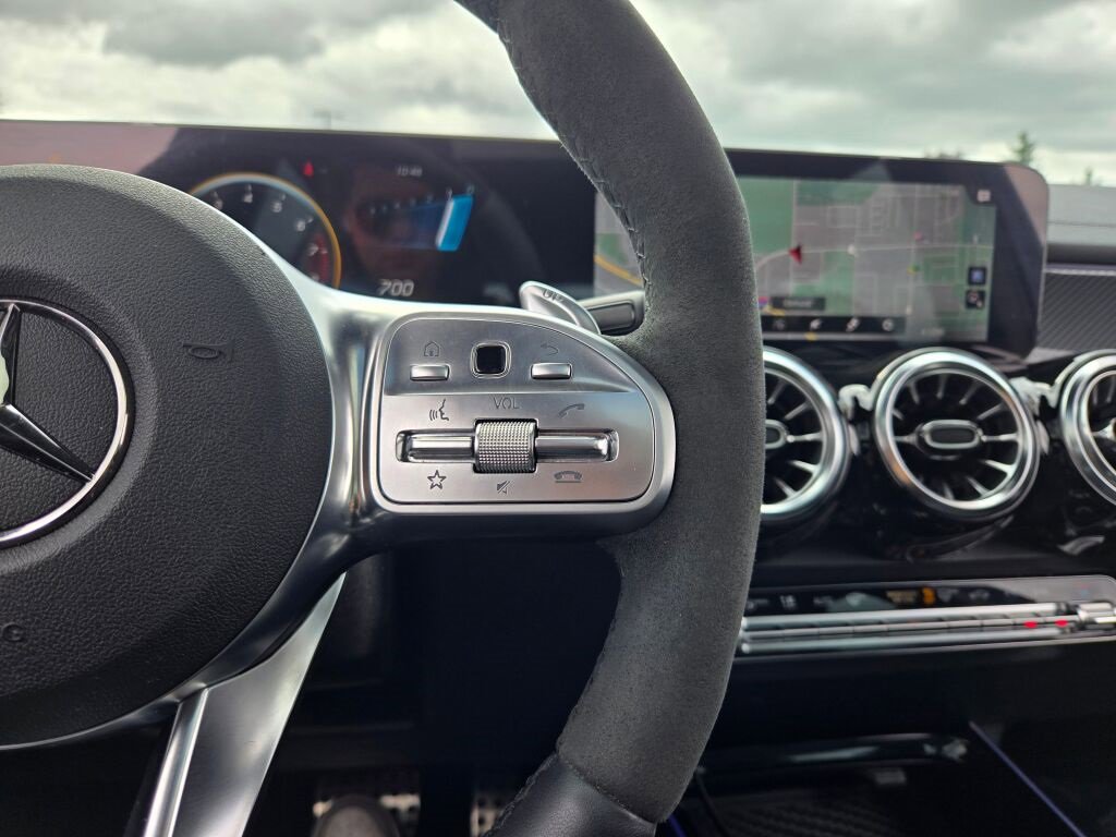 2023 Mercedes Benz GLB AMG 35 4MATIC photo 33