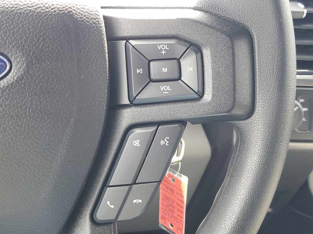 2017 Ford F-150 XLT photo 11