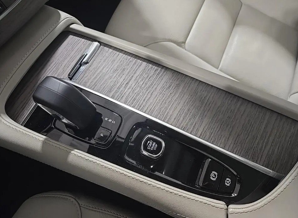 2024 VOLVO XC90 - Image 7