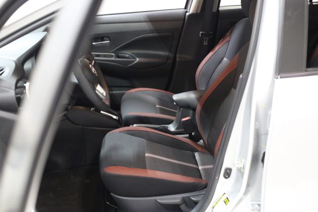 2025 Nissan Versa SR photo 6
