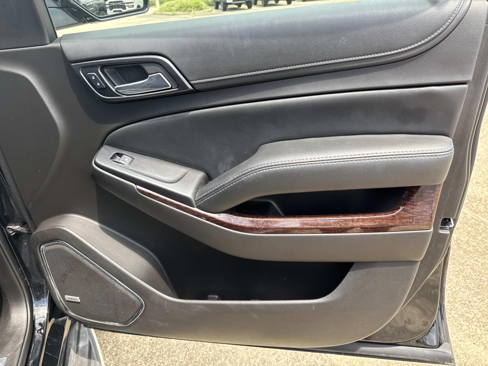 2017 Gmc Yukon SLT photo 13