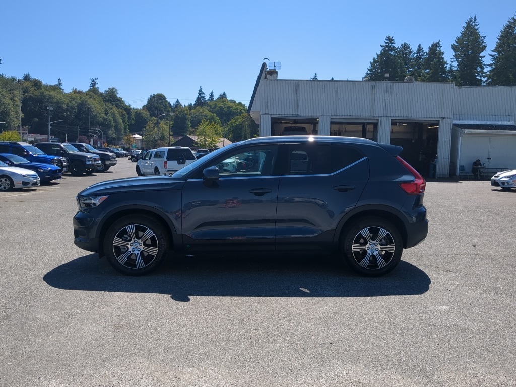 2022 Volvo XC40 T5 Inscription AWD photo 14