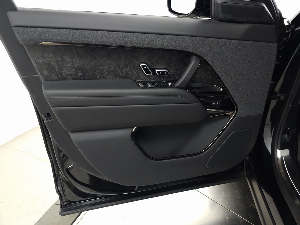 2025 LAND ROVER RANGE ROVER SPORT - Image 11