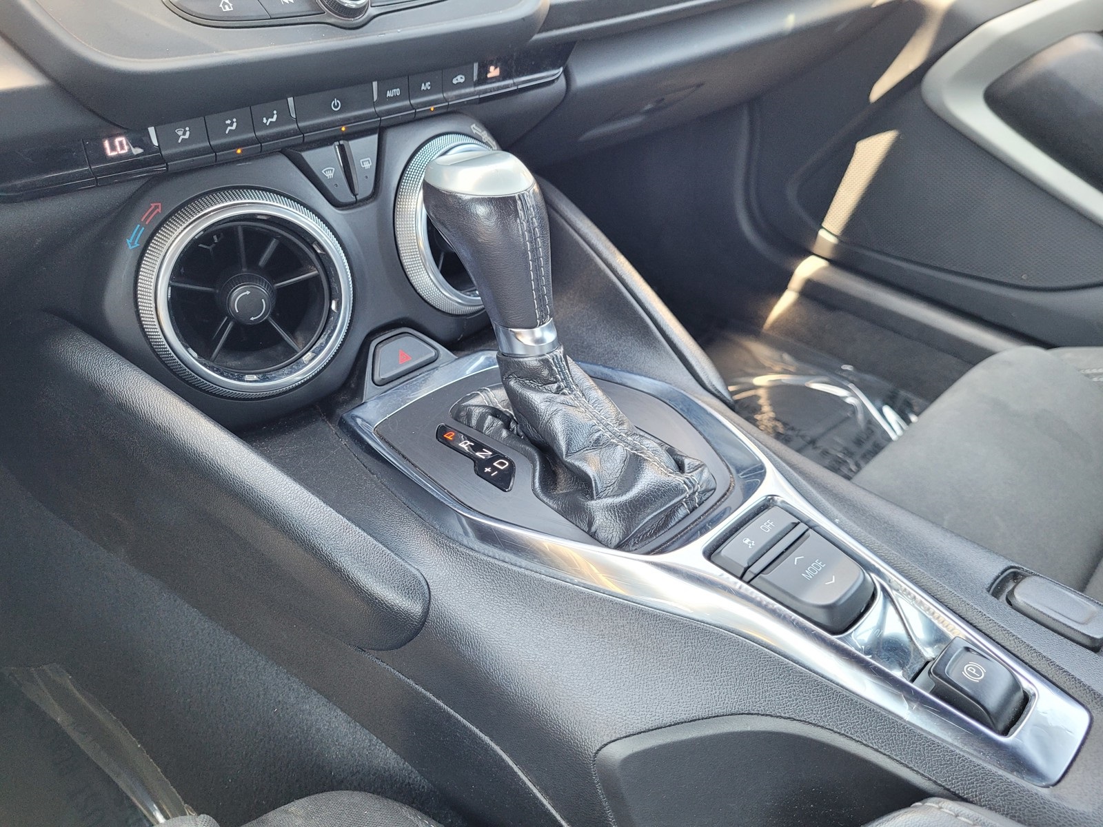 2022 Chevrolet Camaro 1LT photo 16