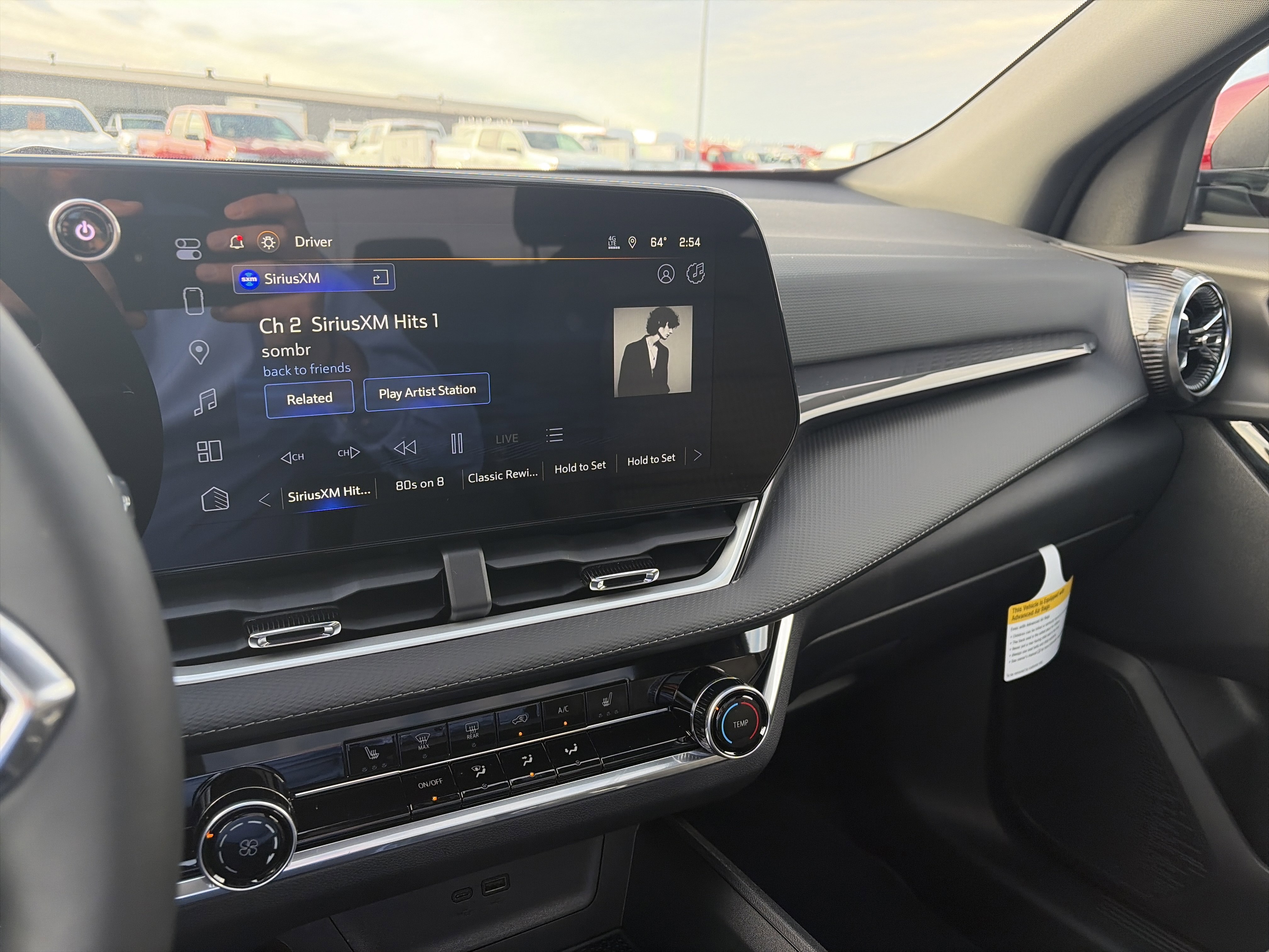 2025 Chevrolet Equinox LT photo 3