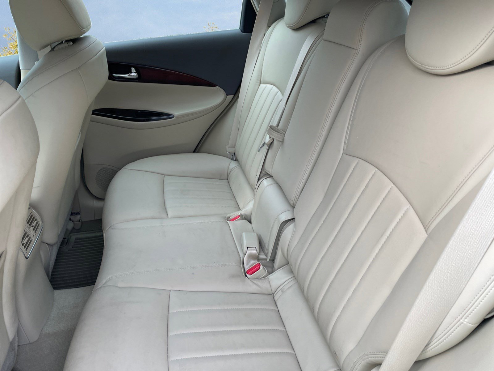 2008 Infiniti EX35 Journey photo 10