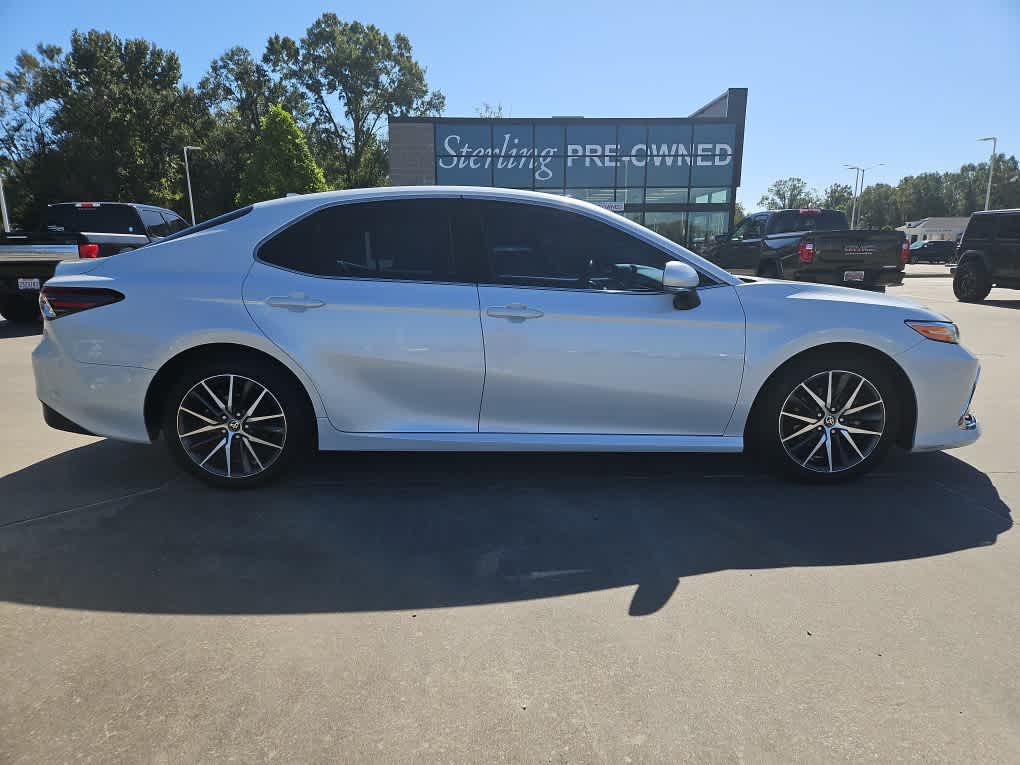 2021 Toyota Camry XLE's photo