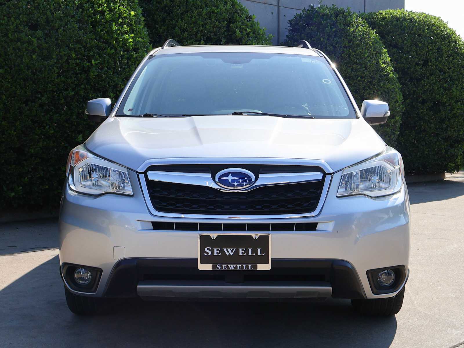 2016 Subaru Forester 2.5i Touring photo 2