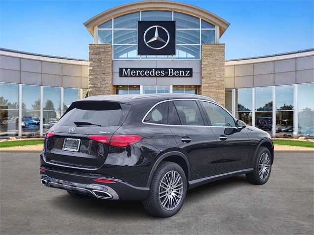 2026 Mercedes Benz GLC 300 4MATIC photo 3