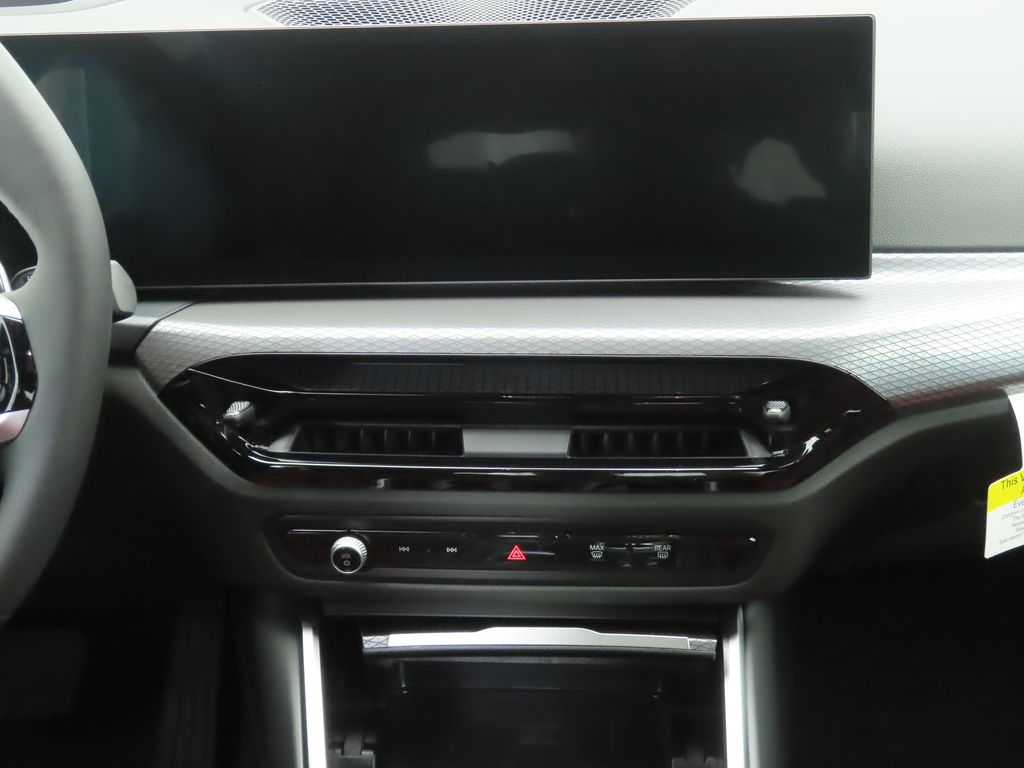 2025 Bmw 330i photo 14