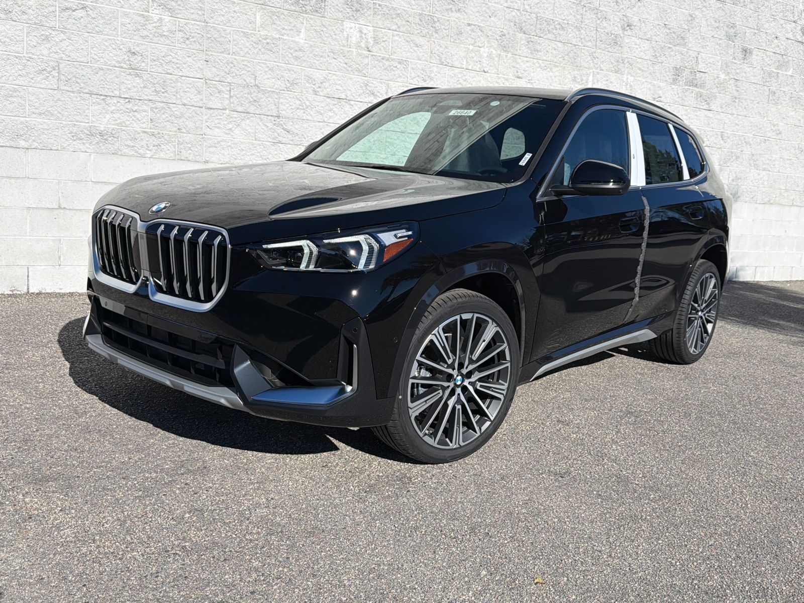 2026 BMW X1 28i's photo