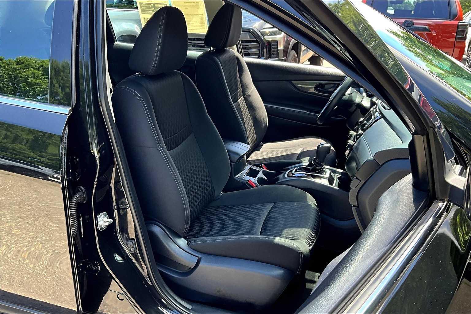 2020 Nissan Rogue S photo 7