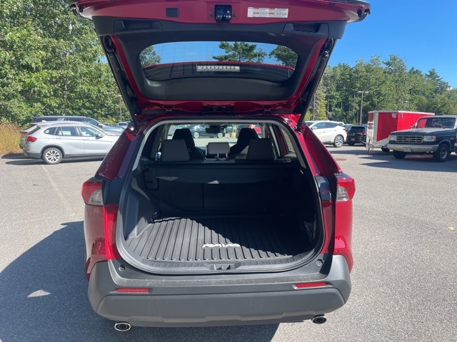 2025 Toyota RAV4 XLE photo 13