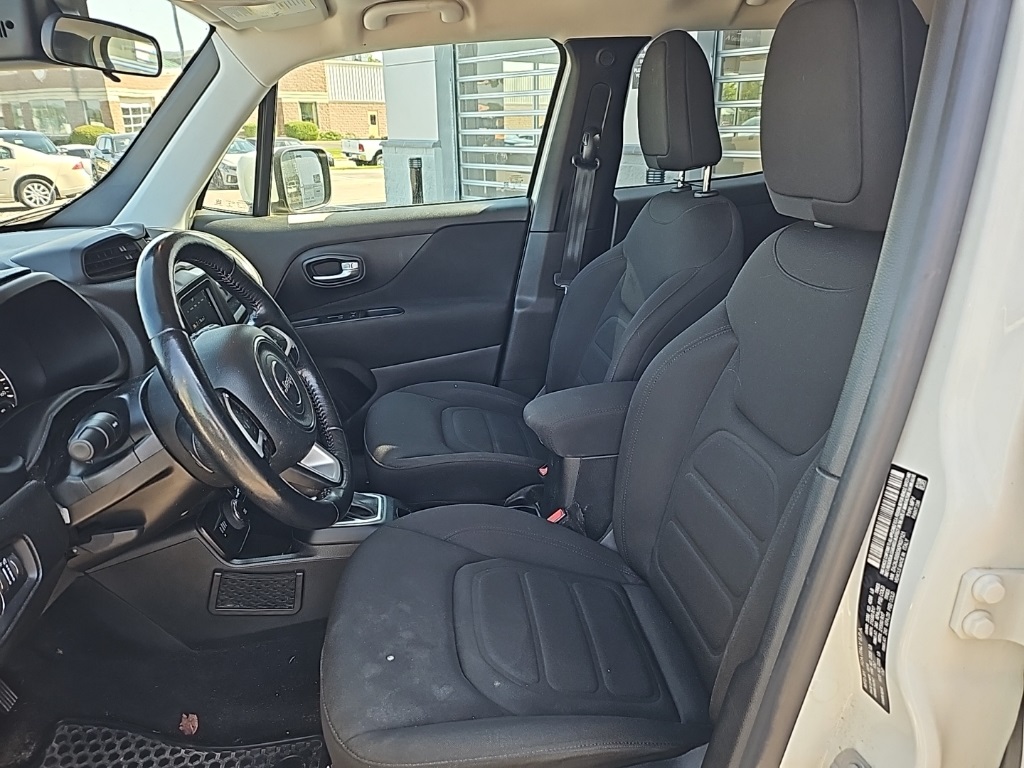 2019 Jeep Renegade Latitude photo 13
