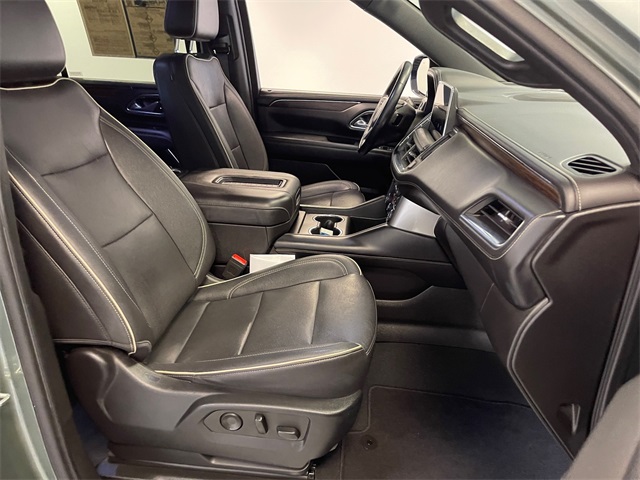 2023 Chevrolet Suburban Premier photo 15
