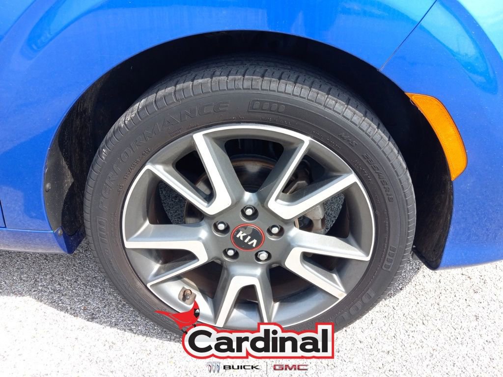 2020 Kia Soul GT-Line photo 2