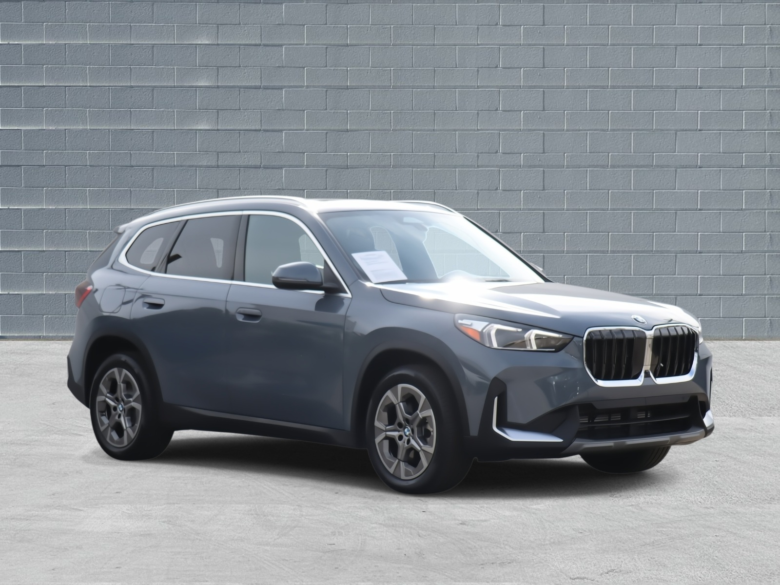 2023 BMW X1 28i's photo