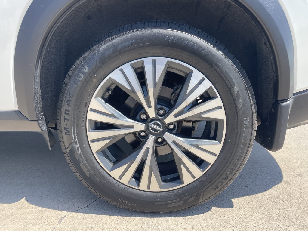 2023 Nissan Rogue SV photo 10