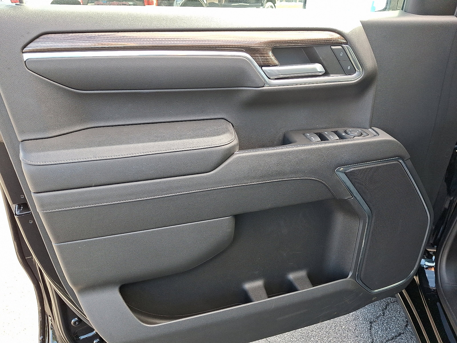 2023 Chevrolet Silverado 1500 LT photo 10