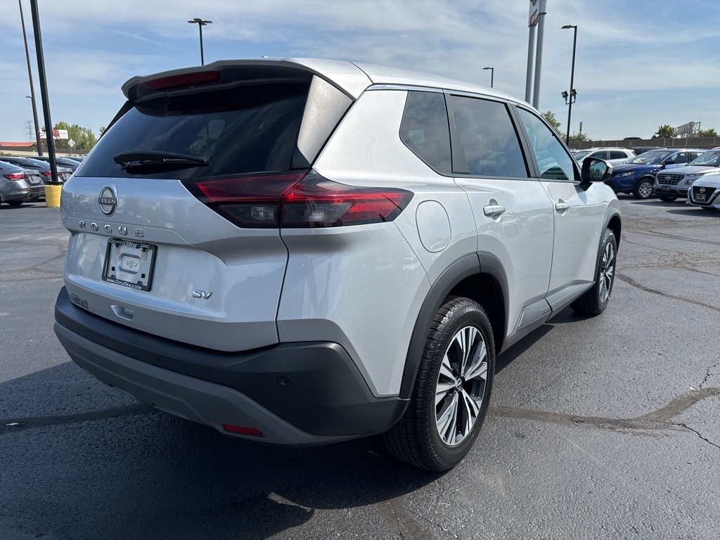 2023 Nissan Rogue SV photo 3