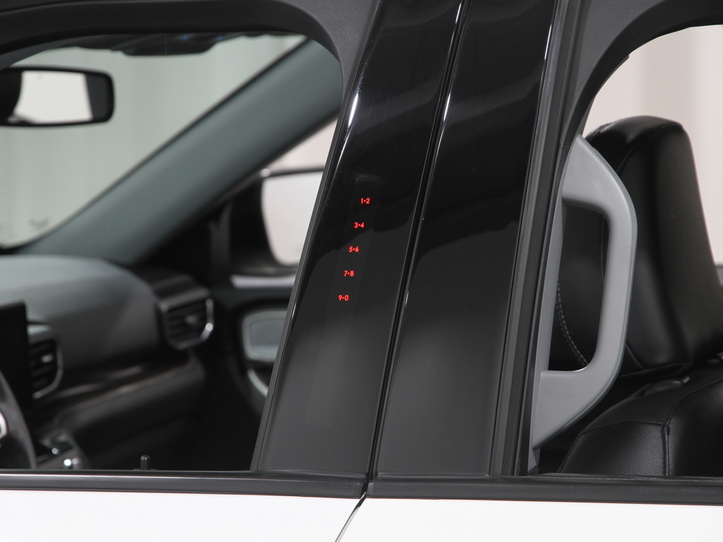 2022 Ford Explorer Limited photo 4