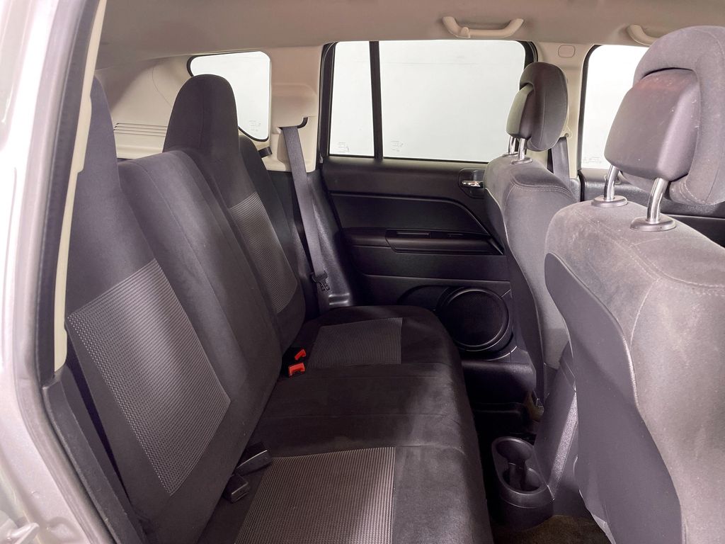 2016 Jeep Compass Sport photo 22