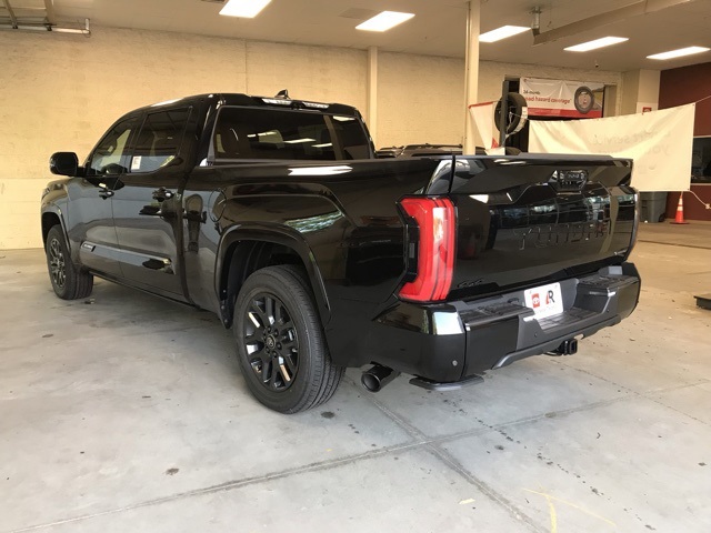 2025 Toyota Tundra Platinum CrewMax photo 4