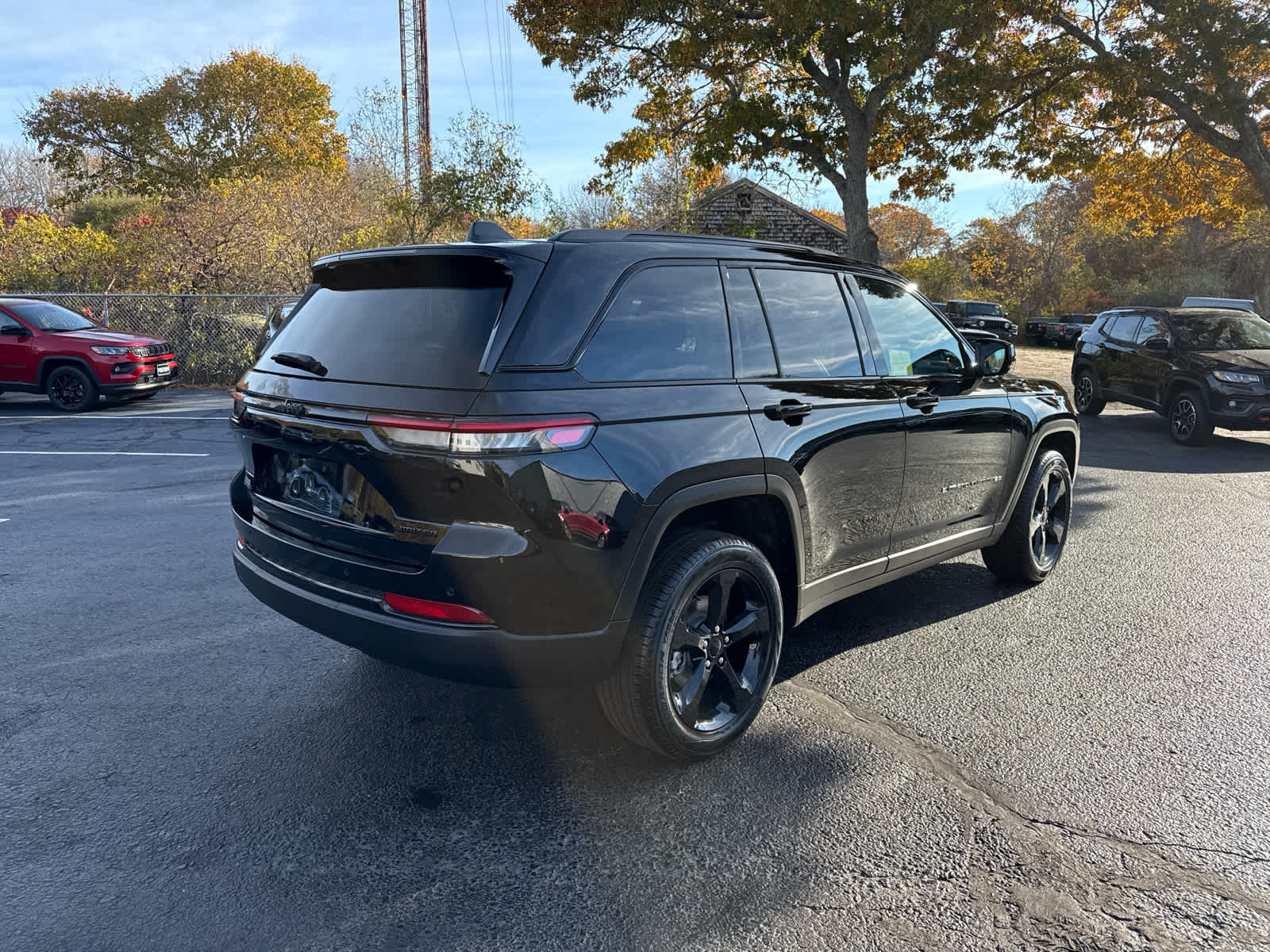 2025 Jeep Grand Cherokee Limited photo 3