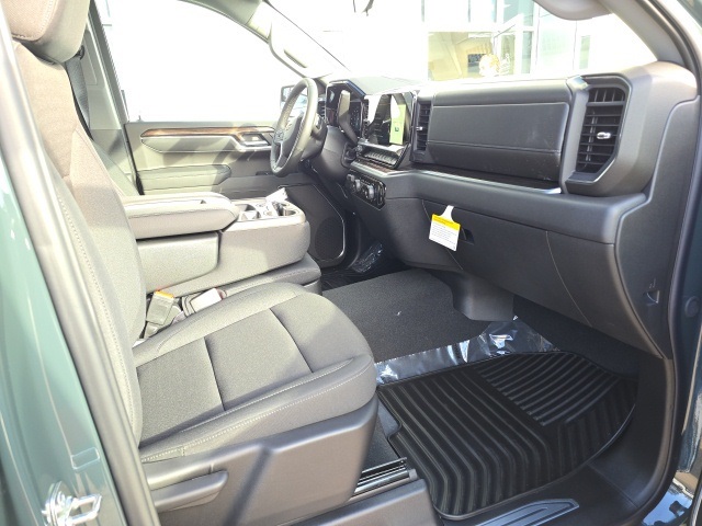 2026 Chevrolet Silverado 1500 LT photo 4