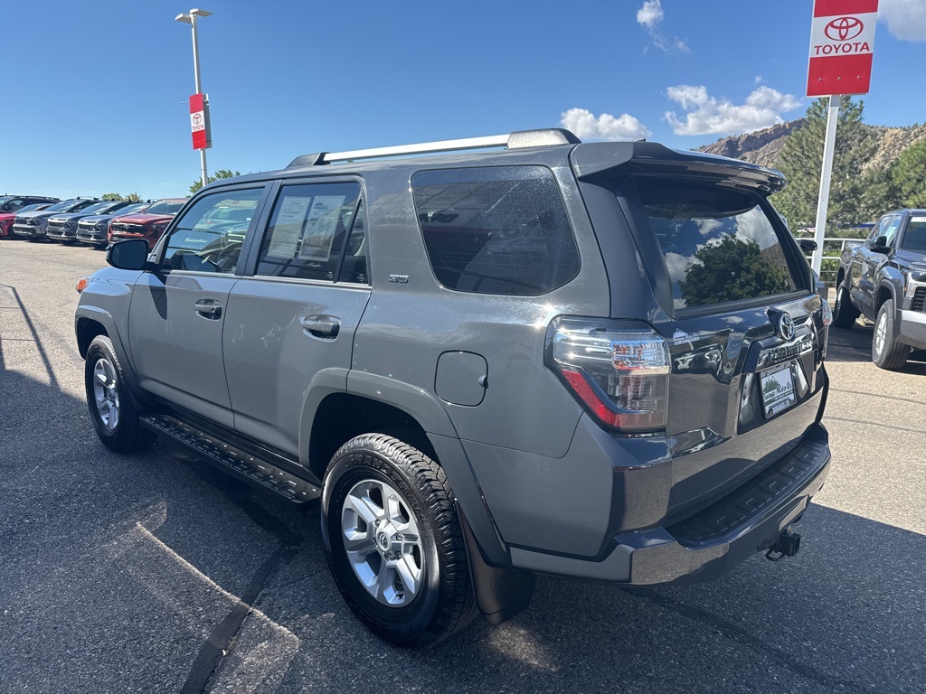 2024 Toyota 4Runner SR5 photo 4
