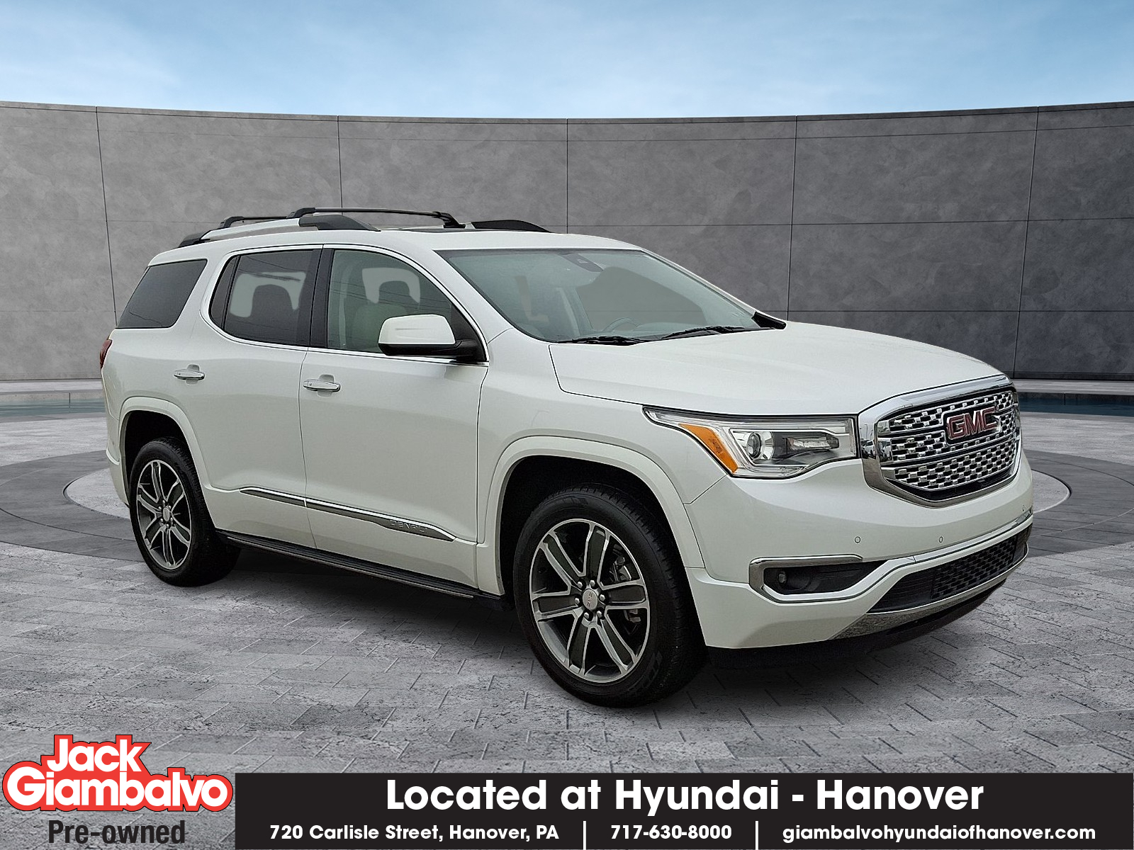 2019 GMC Acadia Denali's photo
