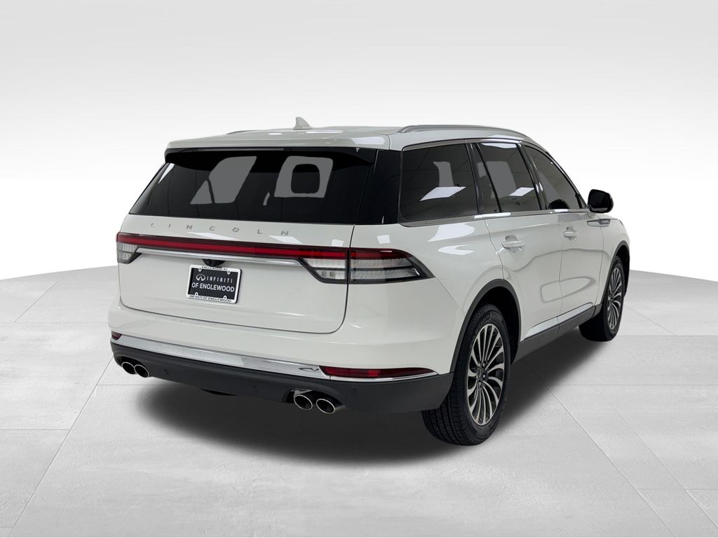 2023 Lincoln Aviator Standard photo 4