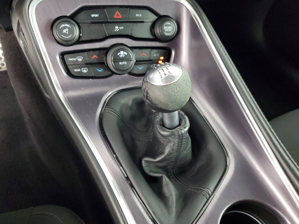 2016 Dodge Challenger SXT Plus photo 15