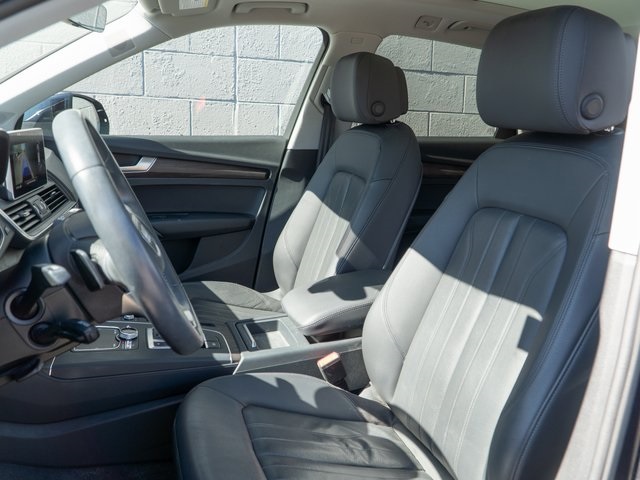 2018 Audi Q5 2.0T Premium Plus photo 2