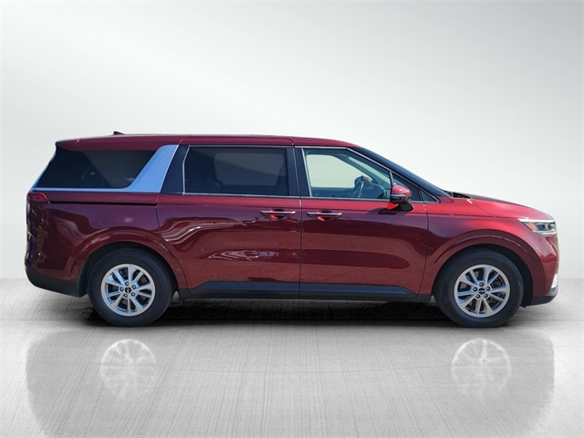 2023 Kia Carnival LX photo 3