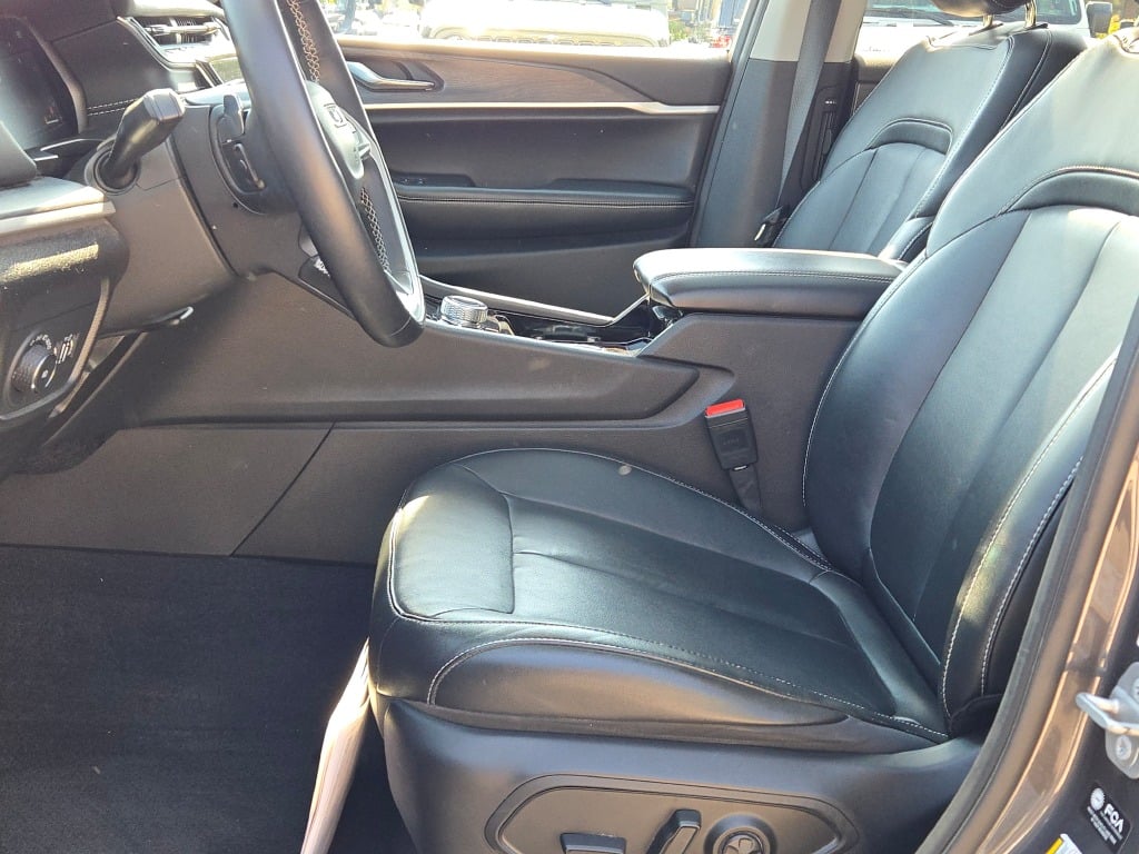 2021 Jeep Grand Cherokee Limited photo 22