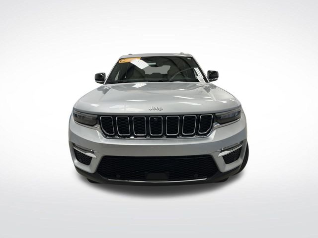 2024 Jeep Grand Cherokee Limited photo 11