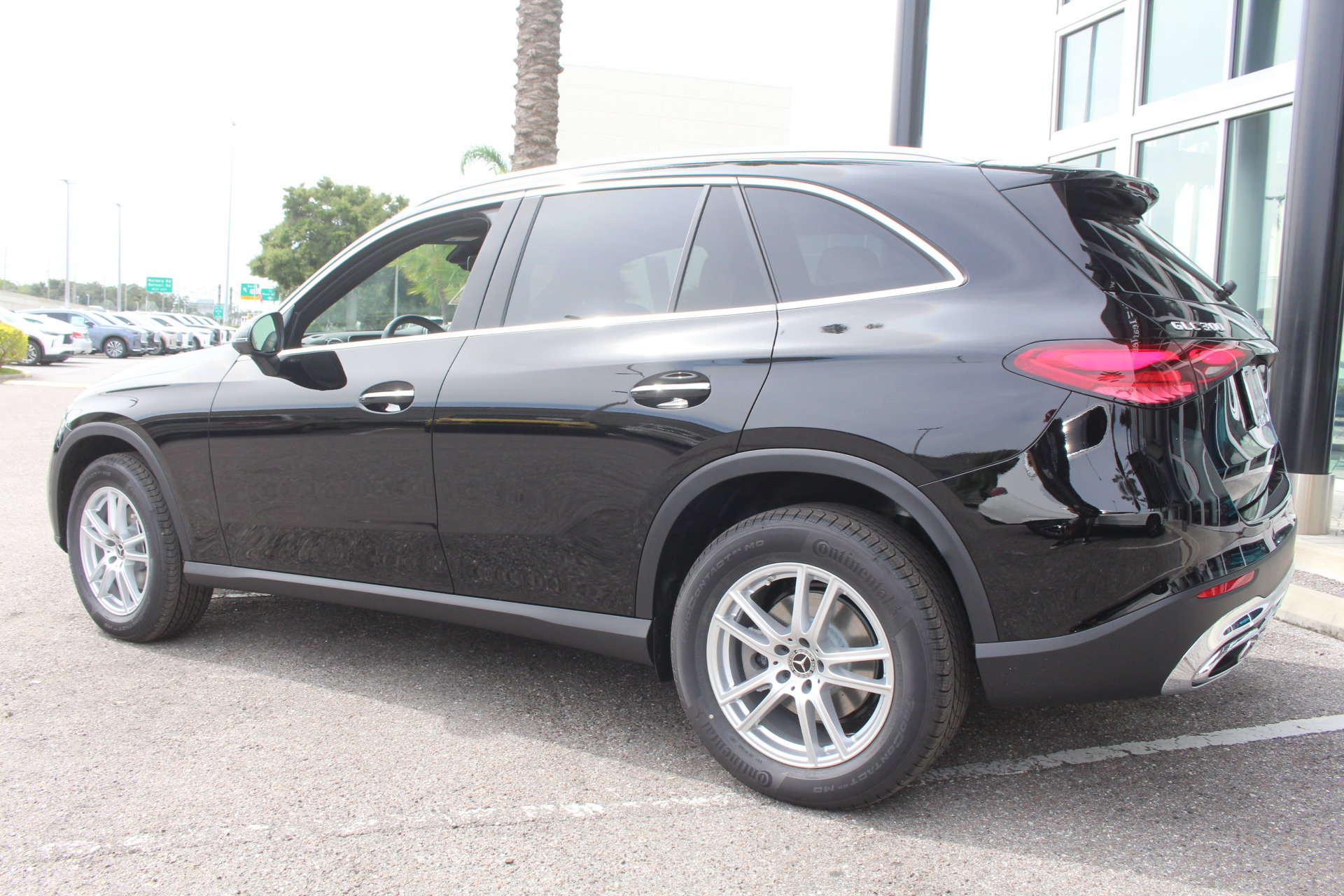 2026 Mercedes Benz GLC 300 photo 3