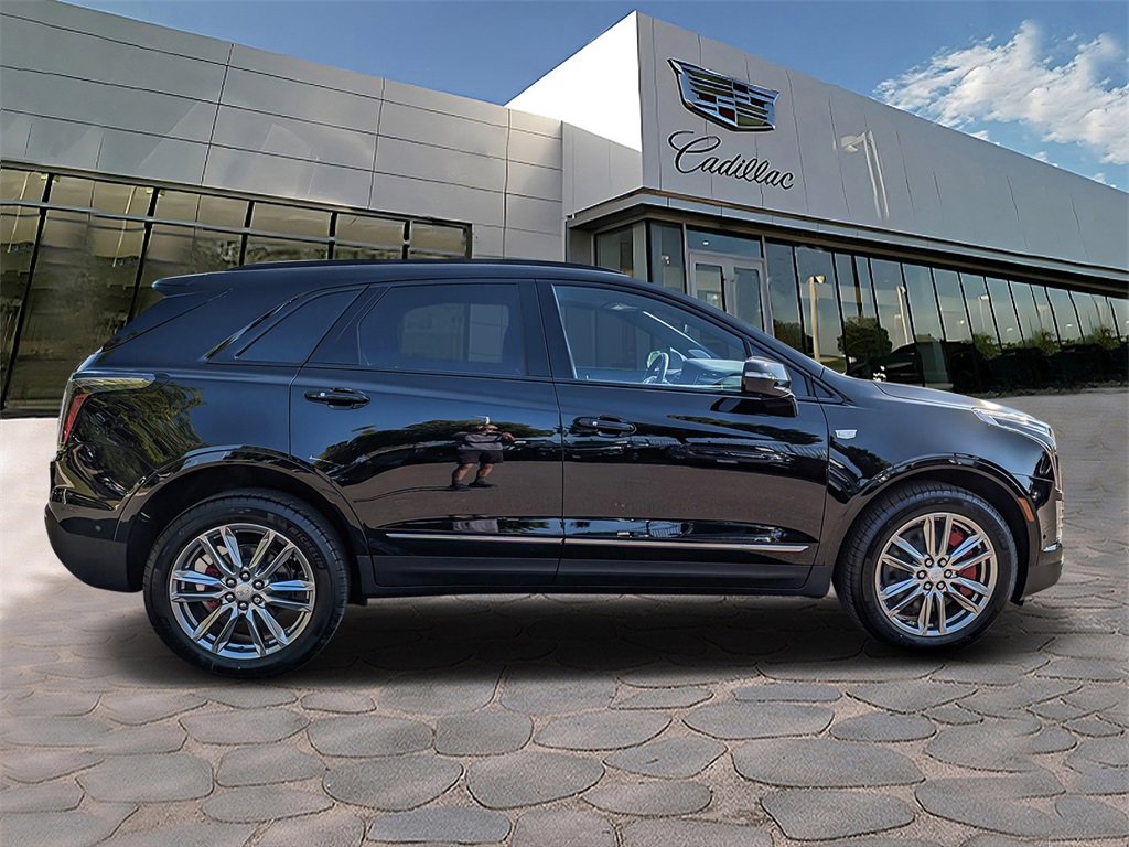 2025 Cadillac XT5 Sport photo 4