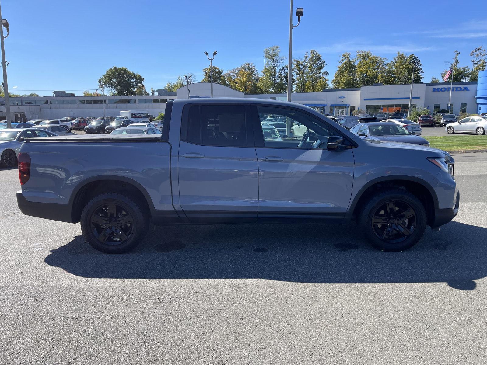 2022 Honda Ridgeline Black Edition photo 19