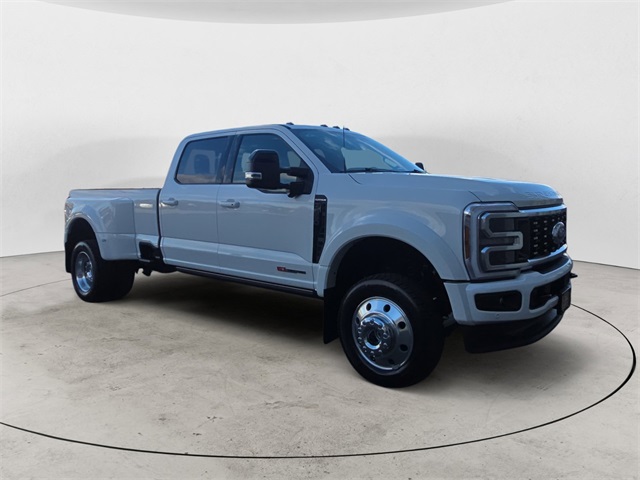 Image of Certified Pre-Owned 2025 Ford F-450SD Platinum